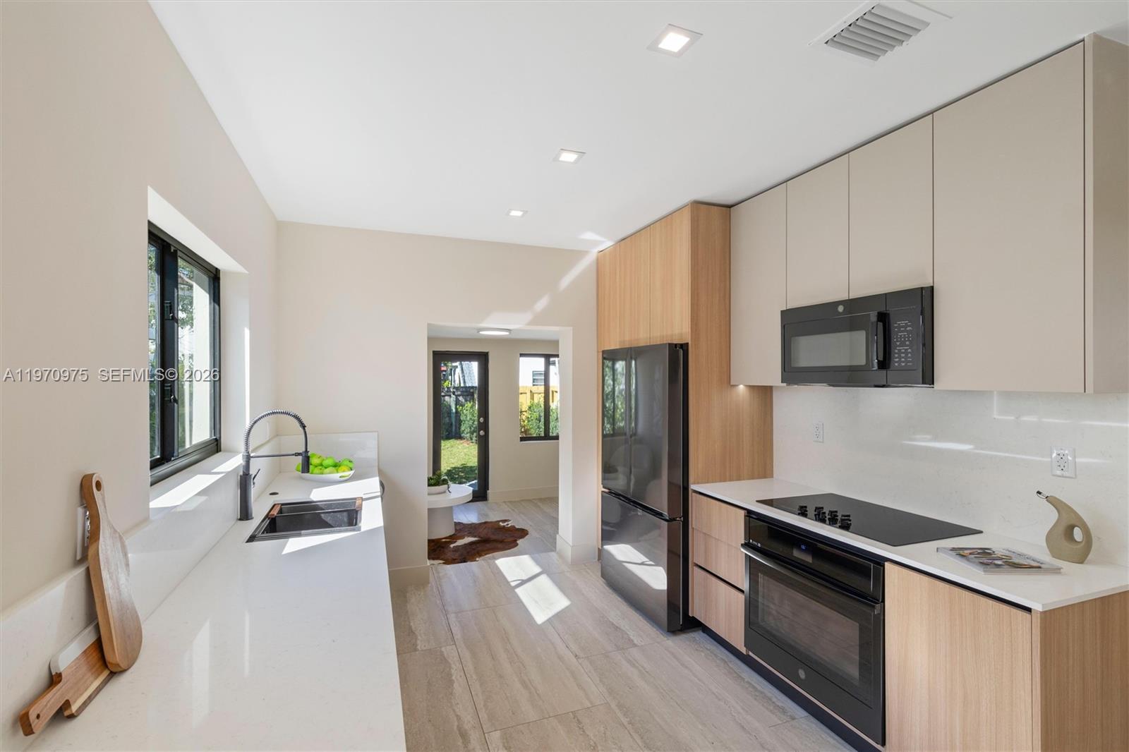 2385 SW 22nd Ter Miami, FL 33145