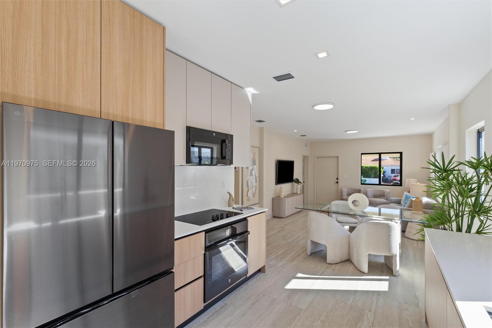 2385 SW 22nd Ter Miami, FL 33145