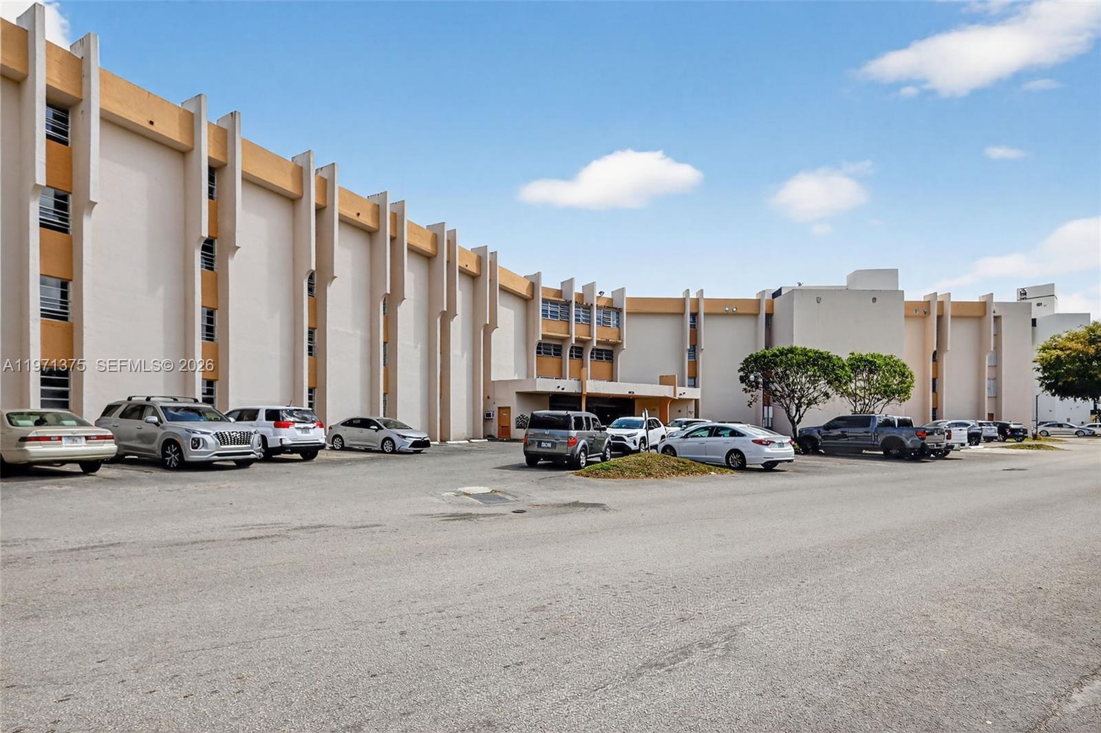 9678 Fontainebleau Blvd #411