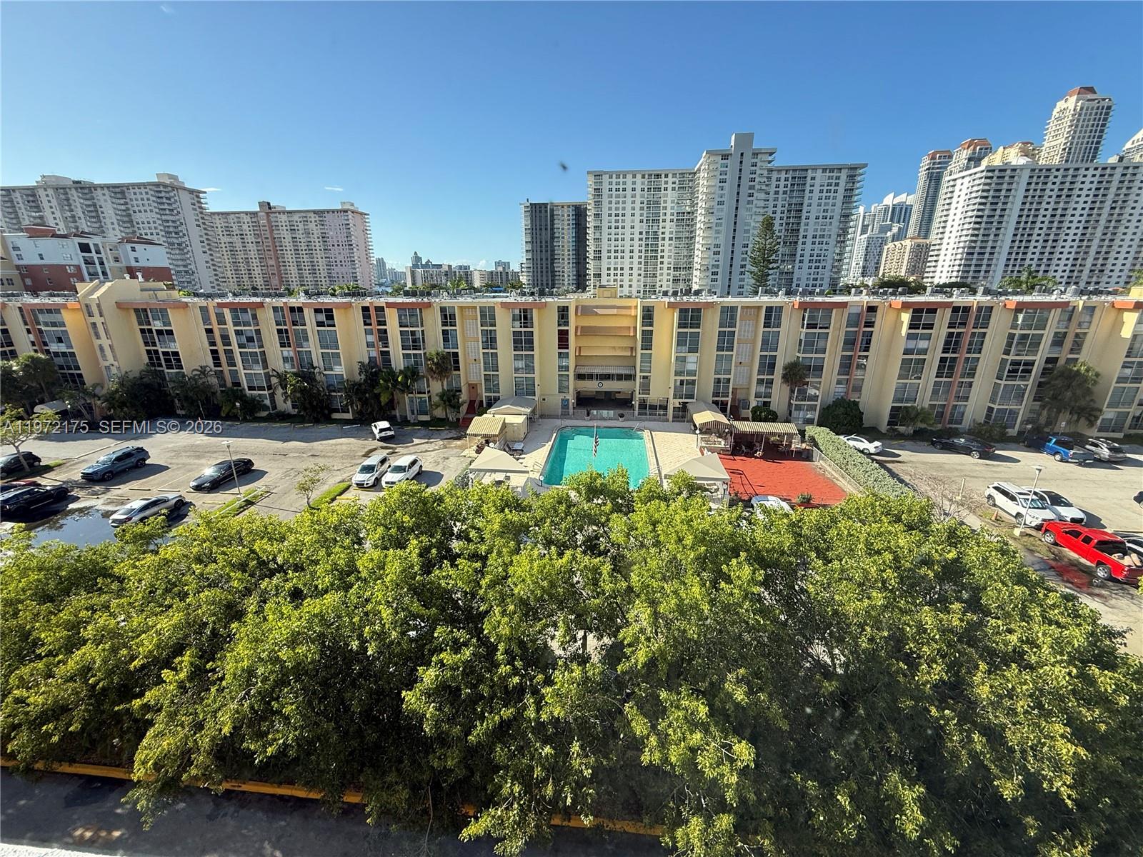 image Porto Bellagio Condo24