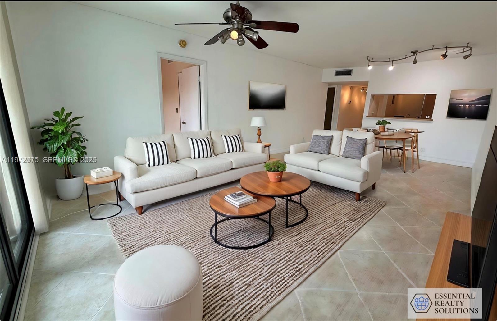 11312 Taft St #11312