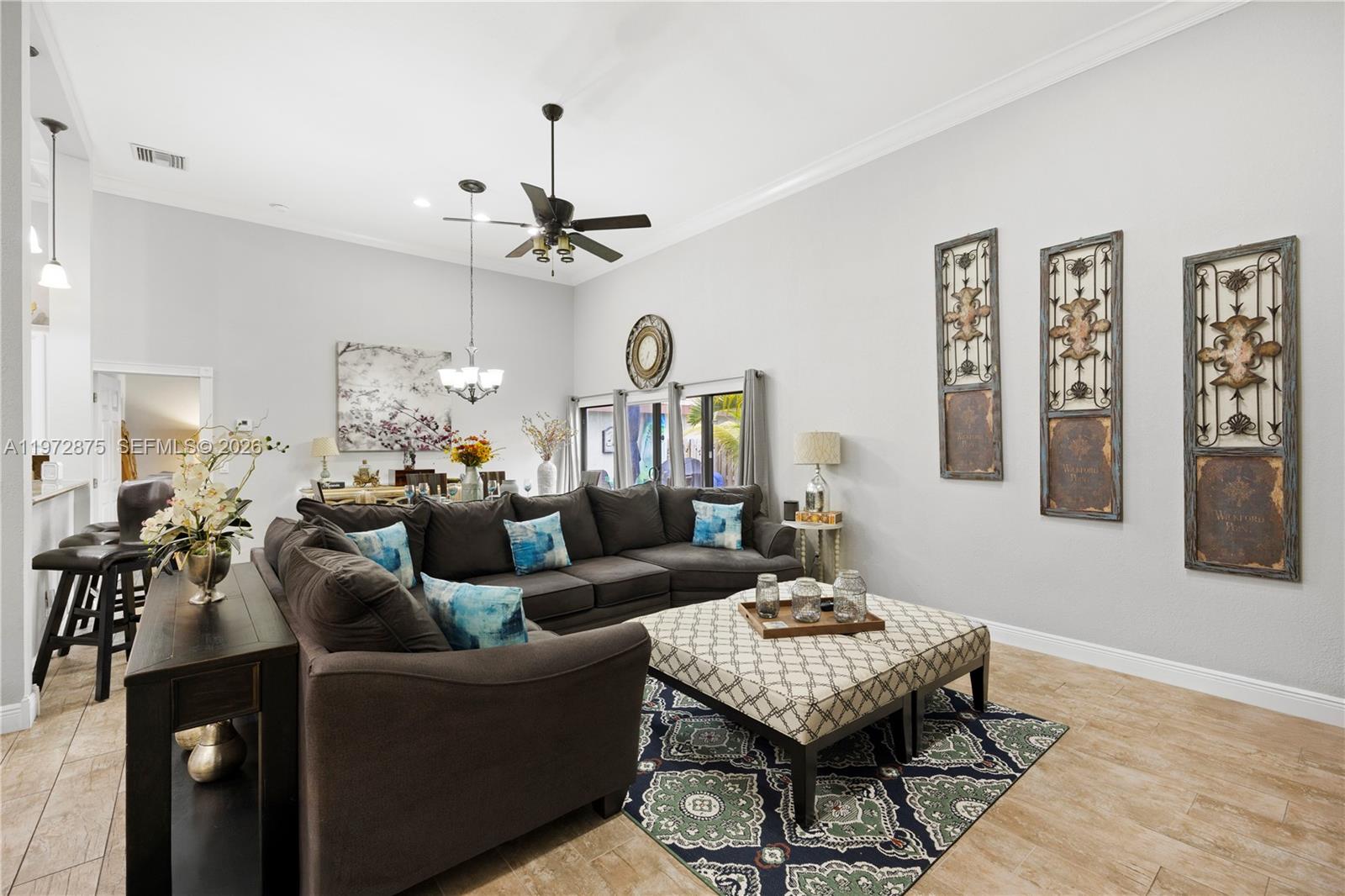 2731 S Parkview Dr Hallandale Beach, FL 33009