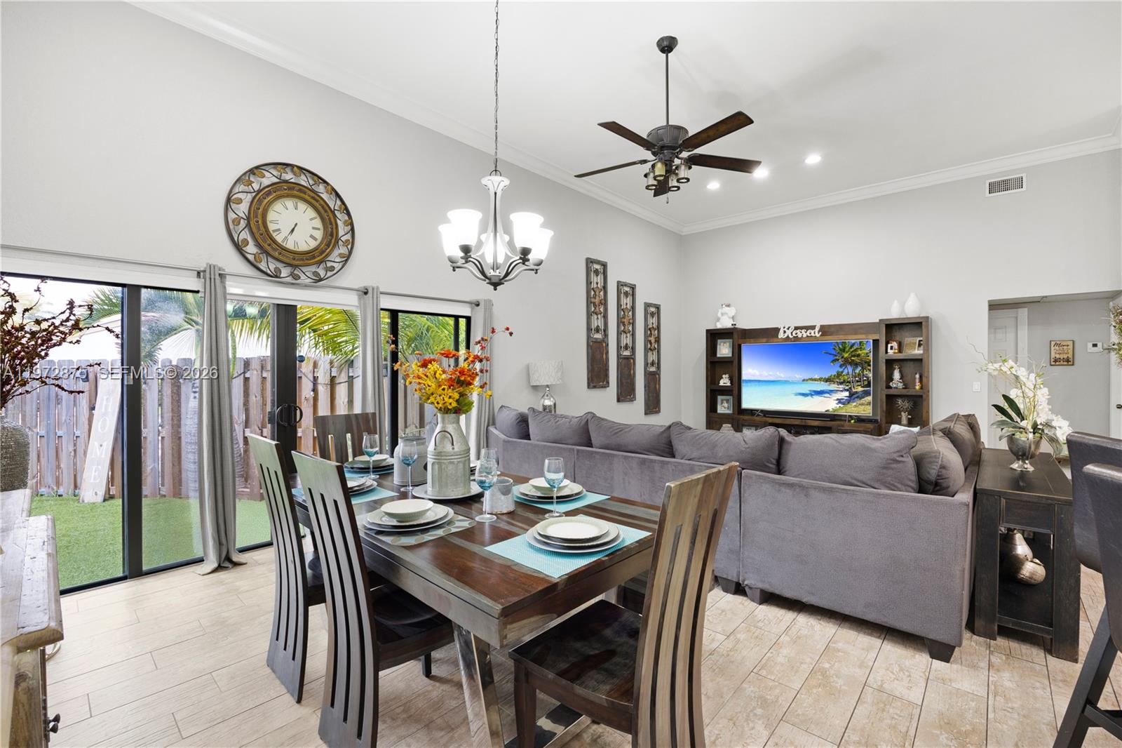 2731 S Parkview Dr Hallandale Beach, FL 33009