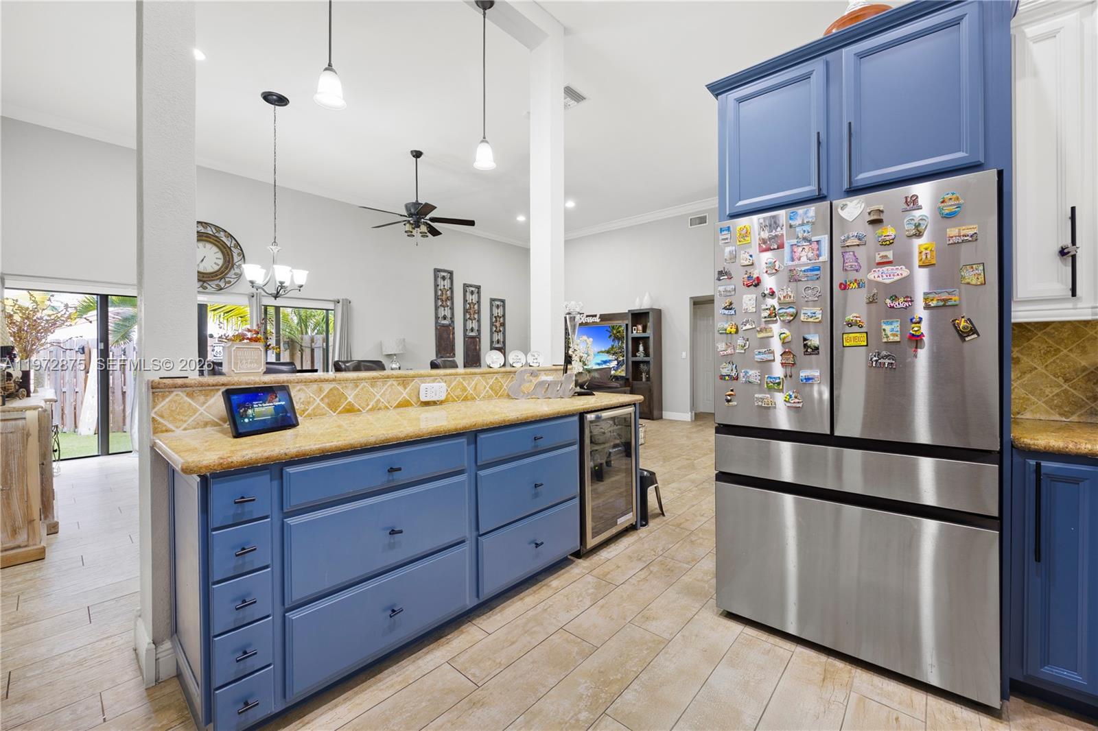 2731 S Parkview Dr Hallandale Beach, FL 33009