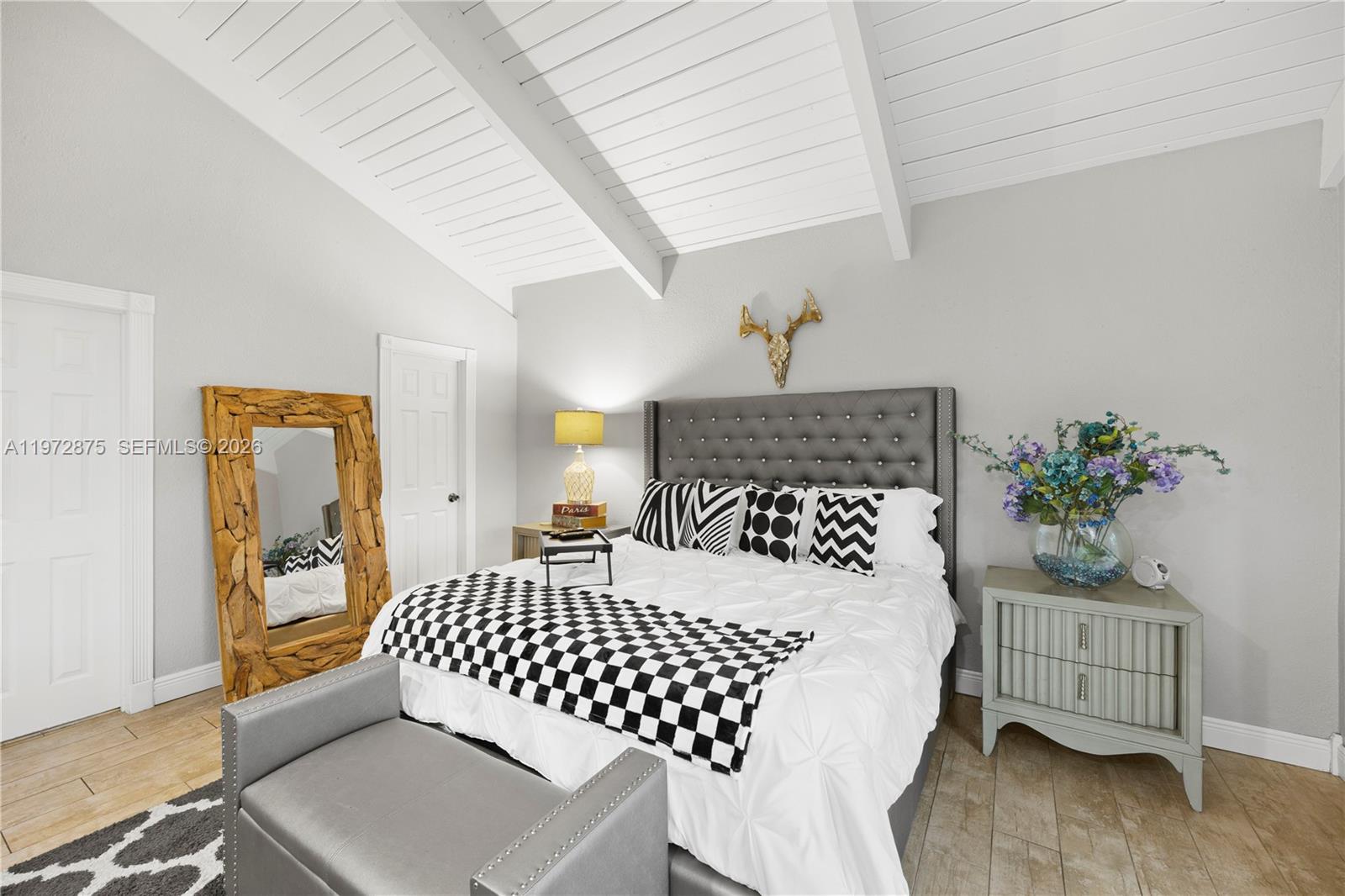 2731 S Parkview Dr Hallandale Beach, FL 33009