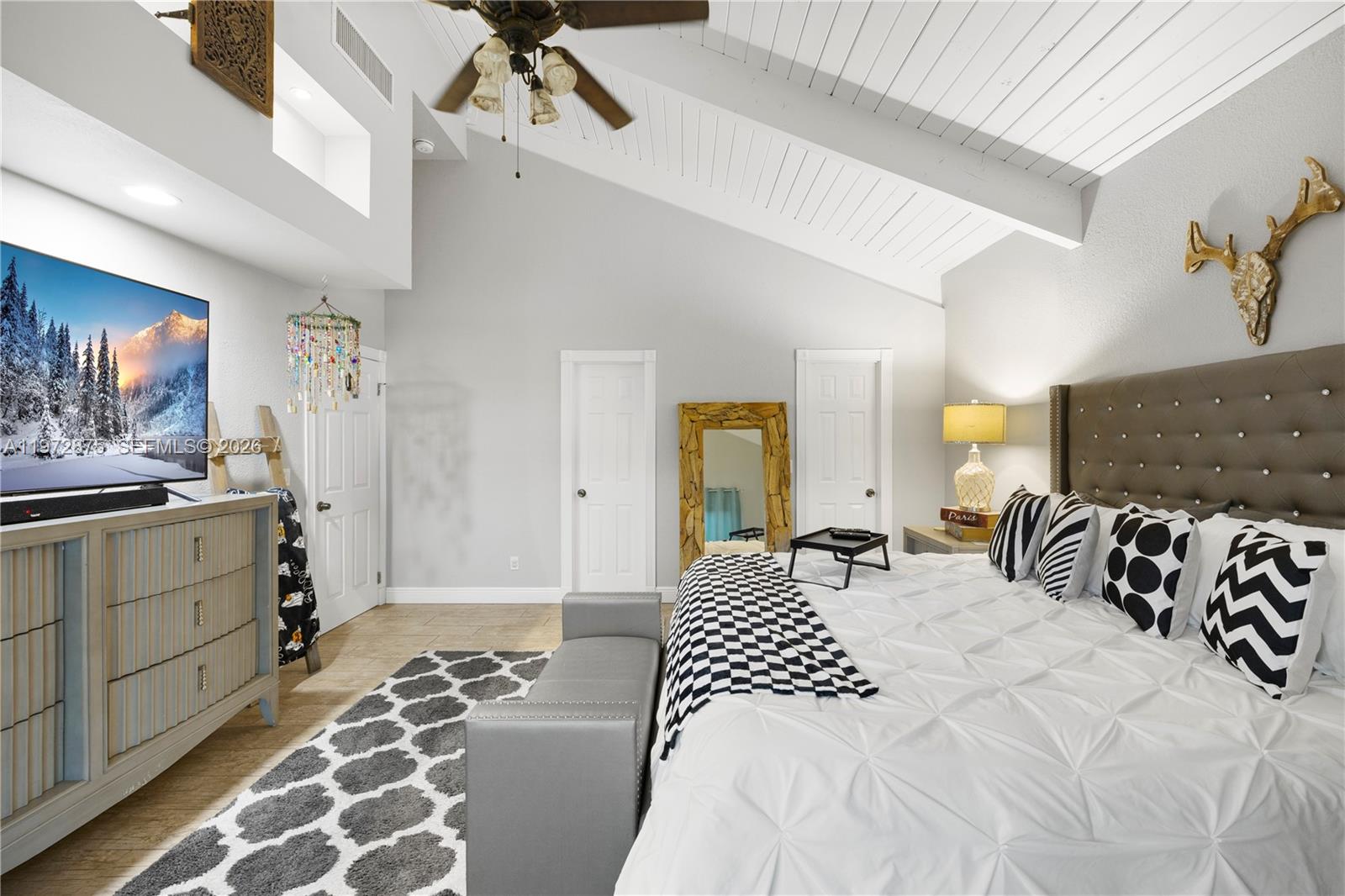 2731 S Parkview Dr Hallandale Beach, FL 33009