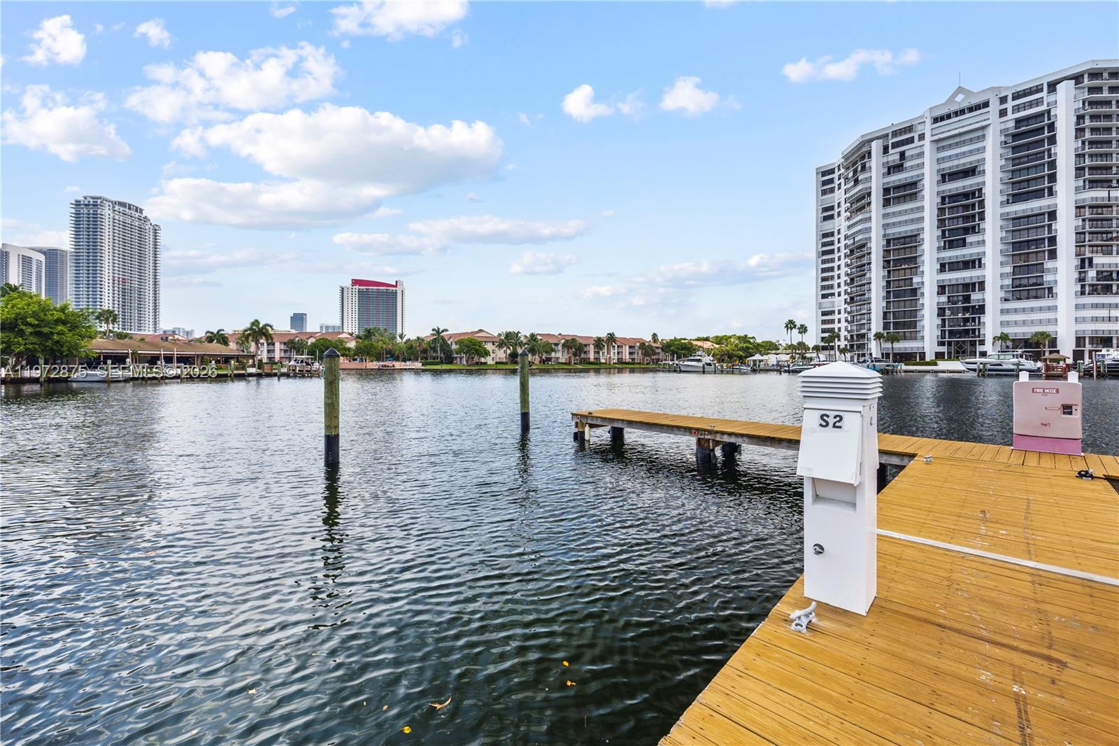 2731 S Parkview Dr Hallandale Beach, FL 33009