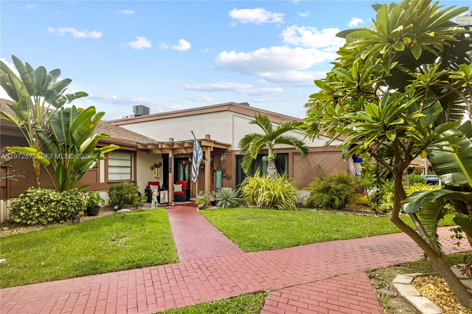 2731 S Parkview Dr Hallandale Beach, FL 33009