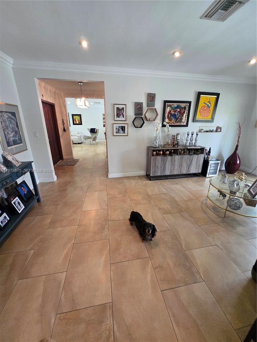 8620 SW 85th Ave Miami, FL 33143