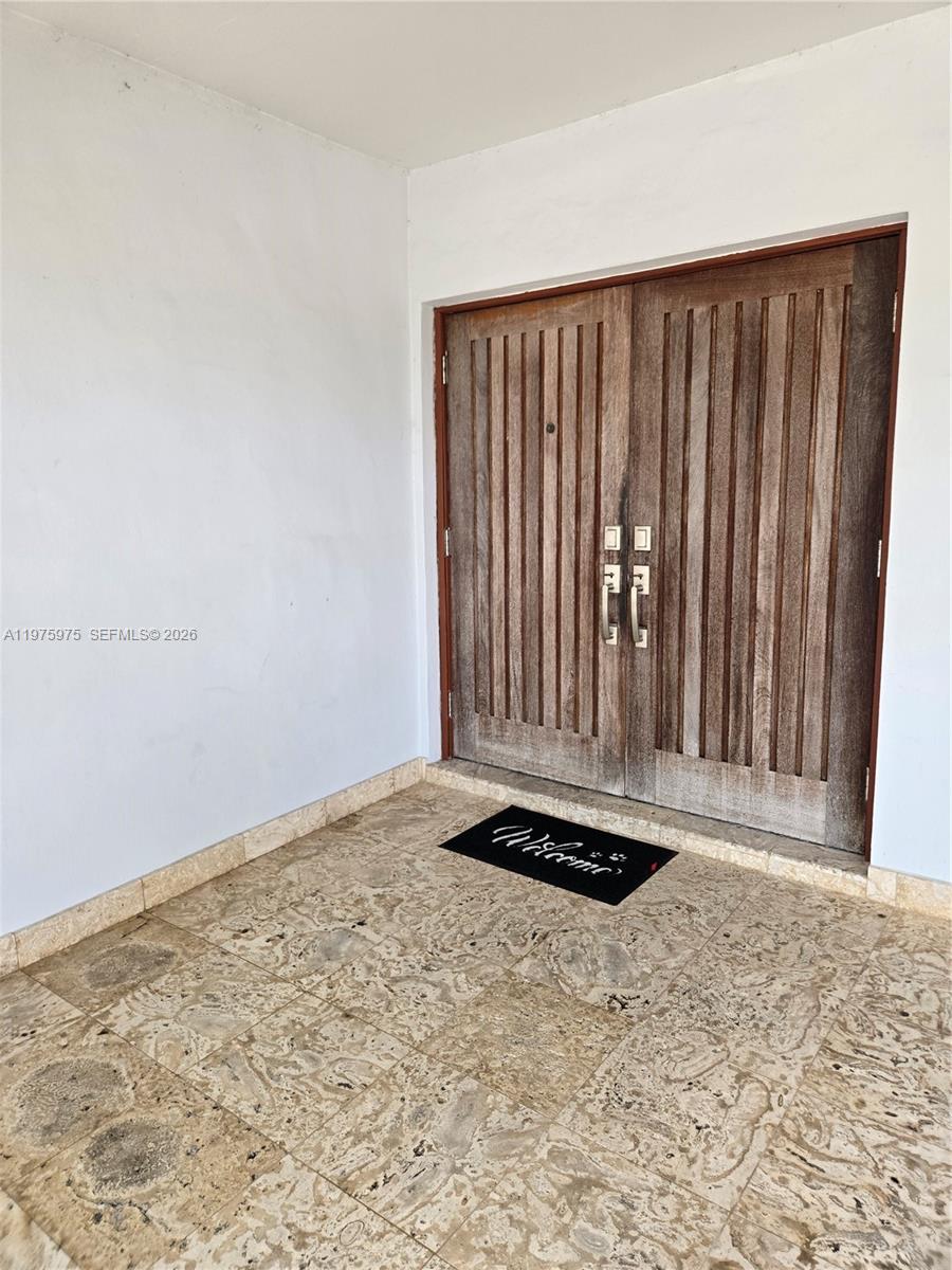 8620 SW 85th Ave Miami, FL 33143