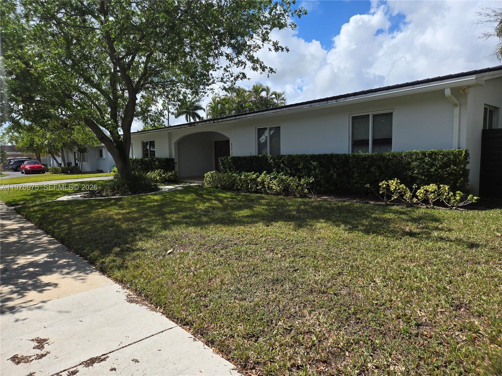8620 SW 85th Ave Miami, FL 33143