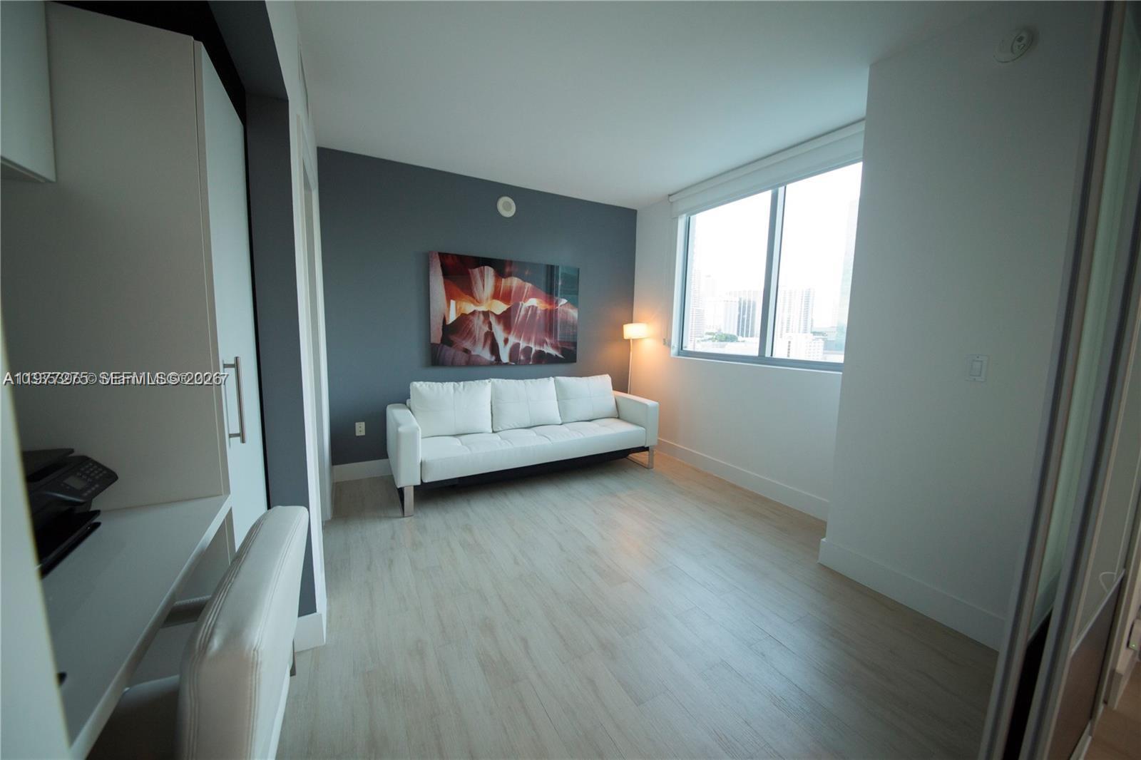 92 SW 3rd St #1801 Miami, FL 33130