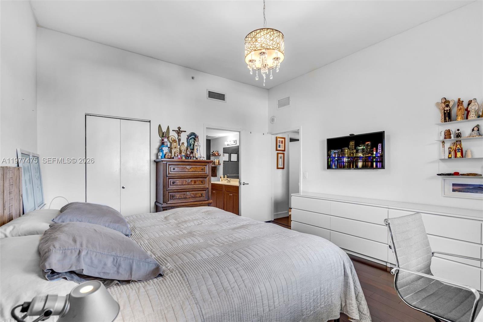 36 NW 6th Ave #TS-8 Miami, FL 33128