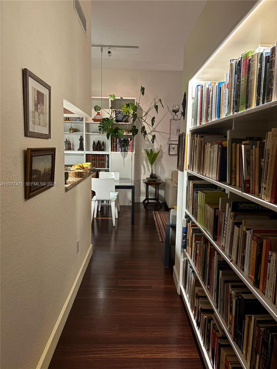 36 NW 6th Ave #TS-8 Miami, FL 33128