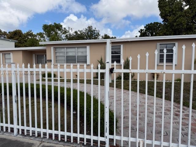10945 SW 41st St Miami, FL 33165