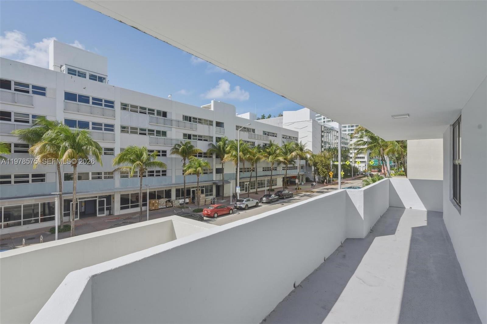4301 Collins Ave #201 Miami Beach, FL 33140