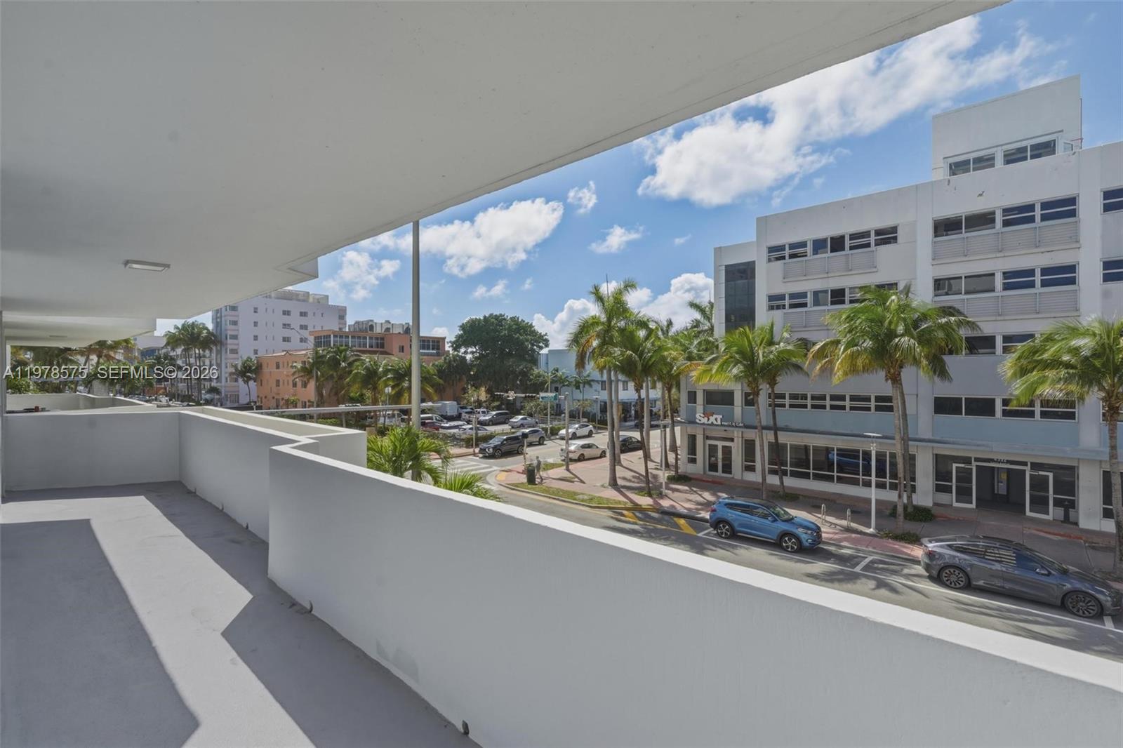 4301 Collins Ave #201 Miami Beach, FL 33140