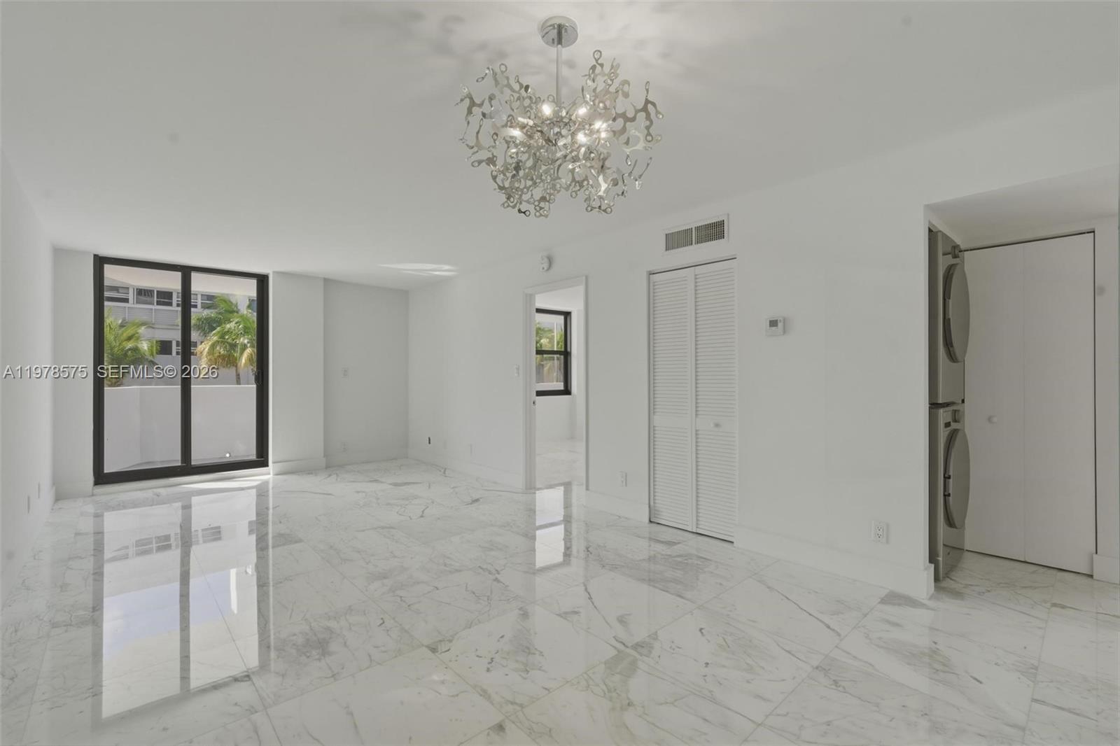 4301 Collins Ave #201 Miami Beach, FL 33140