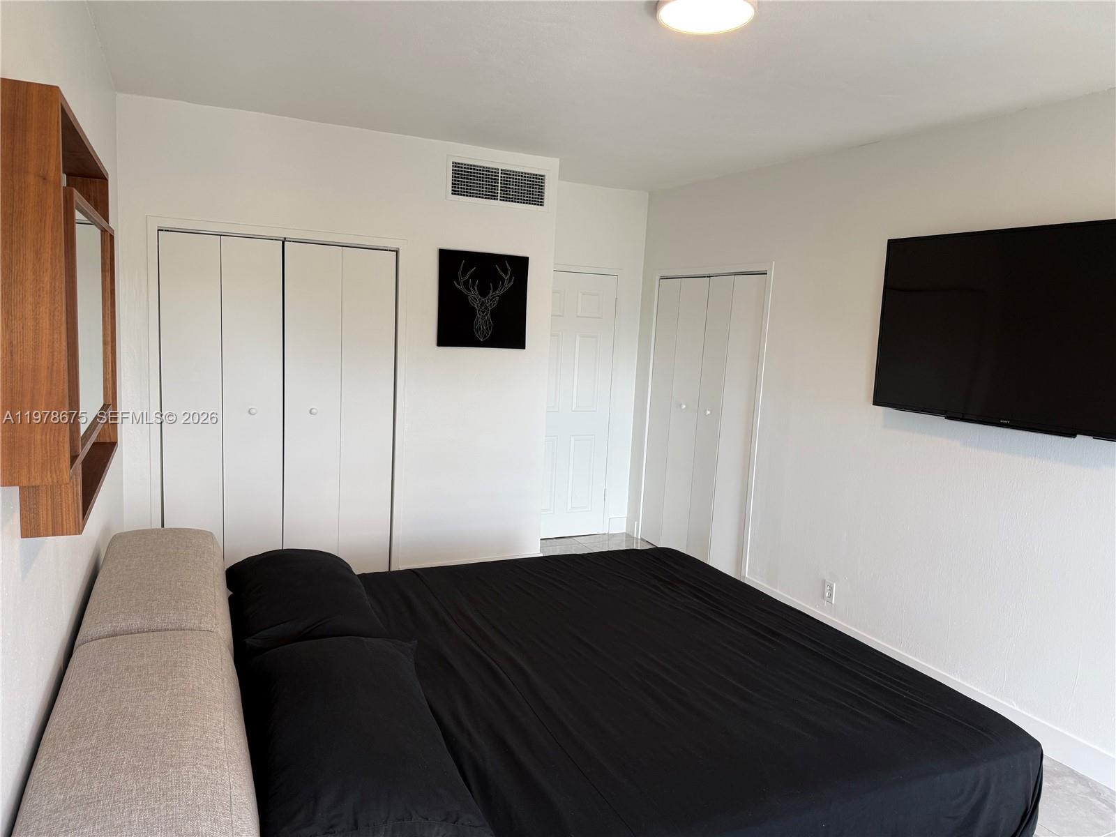 880 NE 69th St #5Q Miami, FL 33138