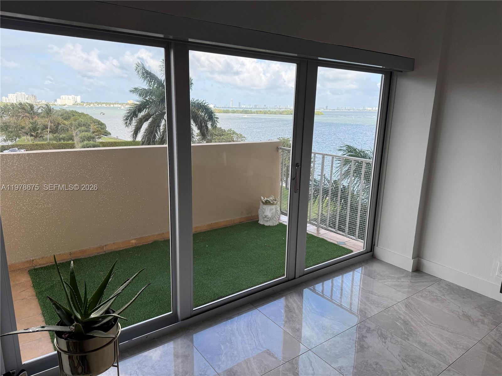 880 NE 69th St #5Q Miami, FL 33138