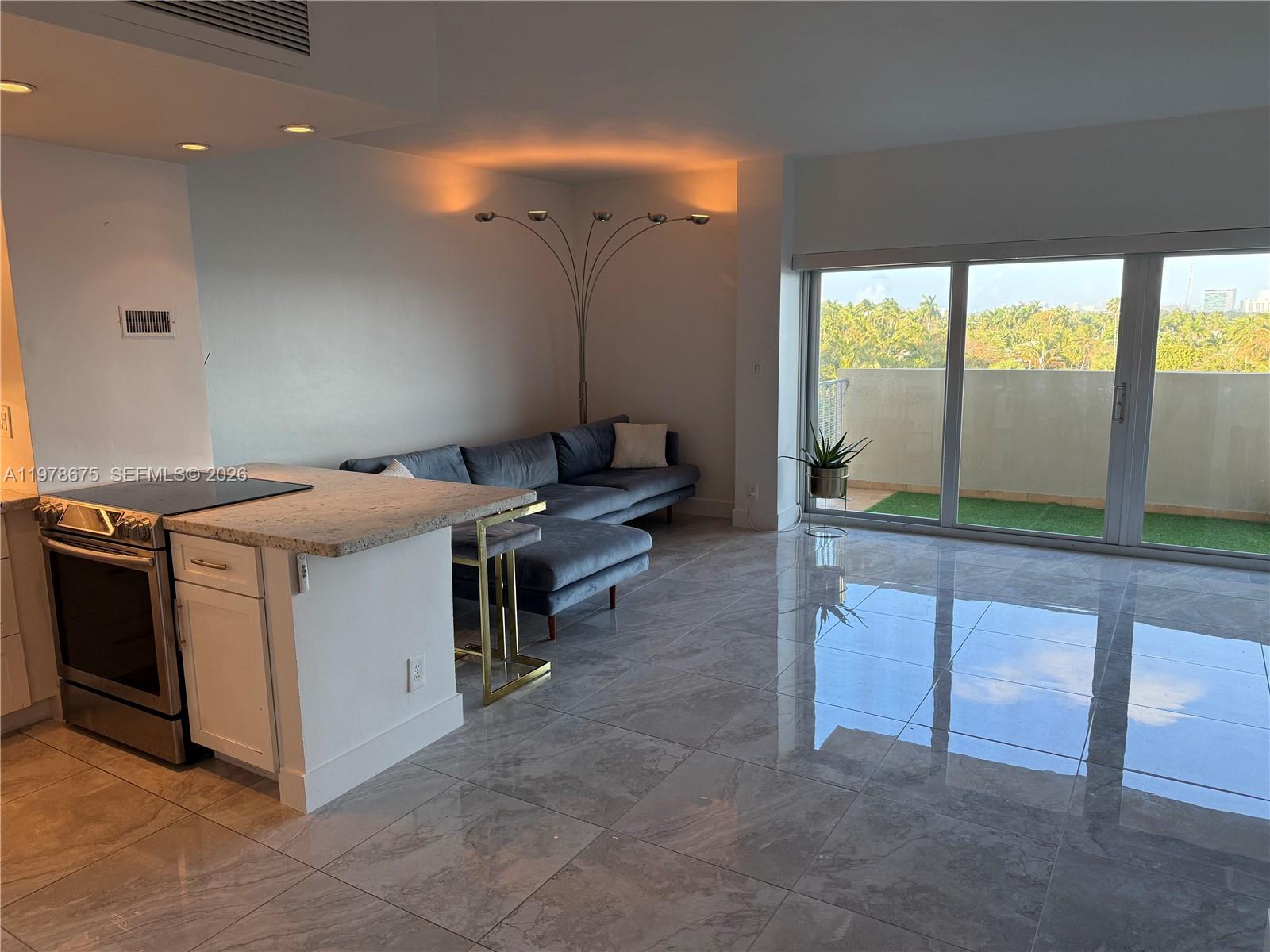 880 NE 69th St #5Q Miami, FL 33138