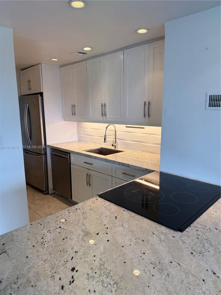 880 NE 69th St #5Q Miami, FL 33138