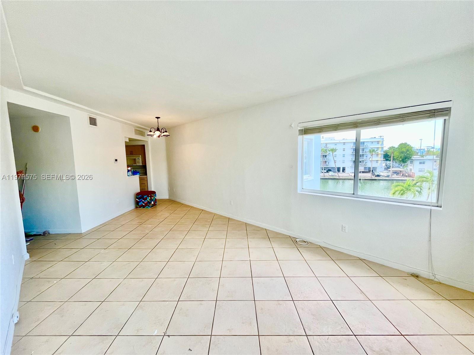 1185 Marseille Dr #309 Miami Beach, FL 33141