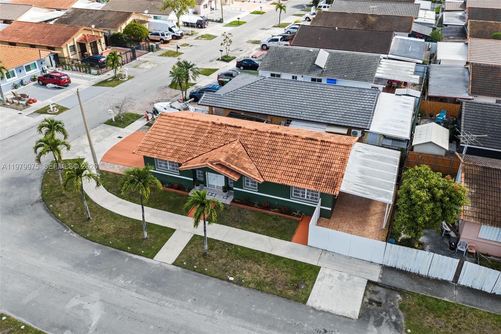 2496 W 70th Pl Hialeah, FL 33016
