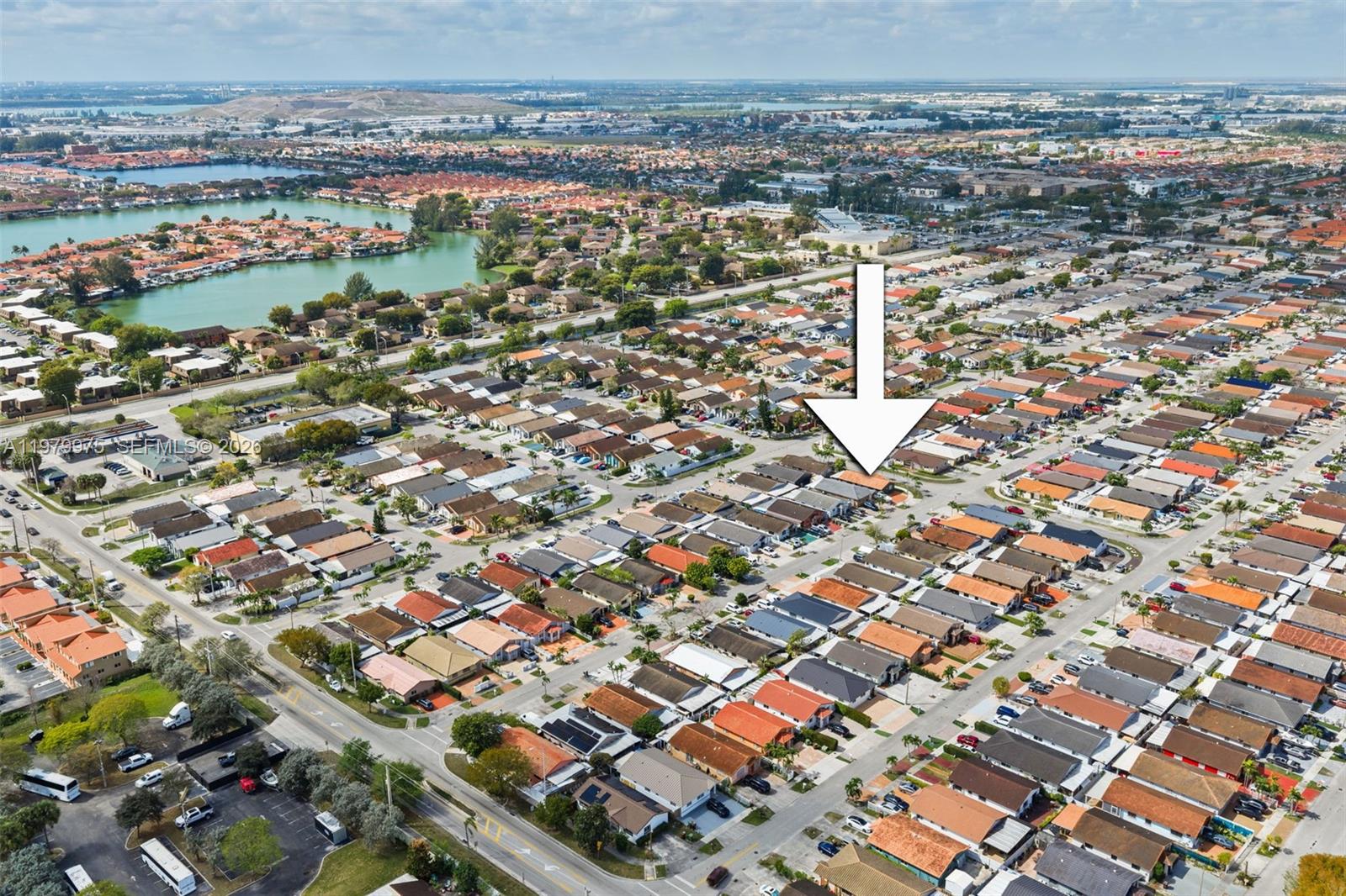 2496 W 70th Pl Hialeah, FL 33016