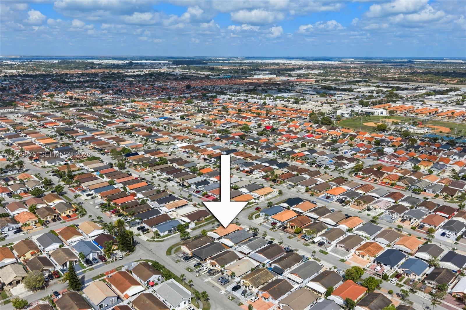 2496 W 70th Pl Hialeah, FL 33016