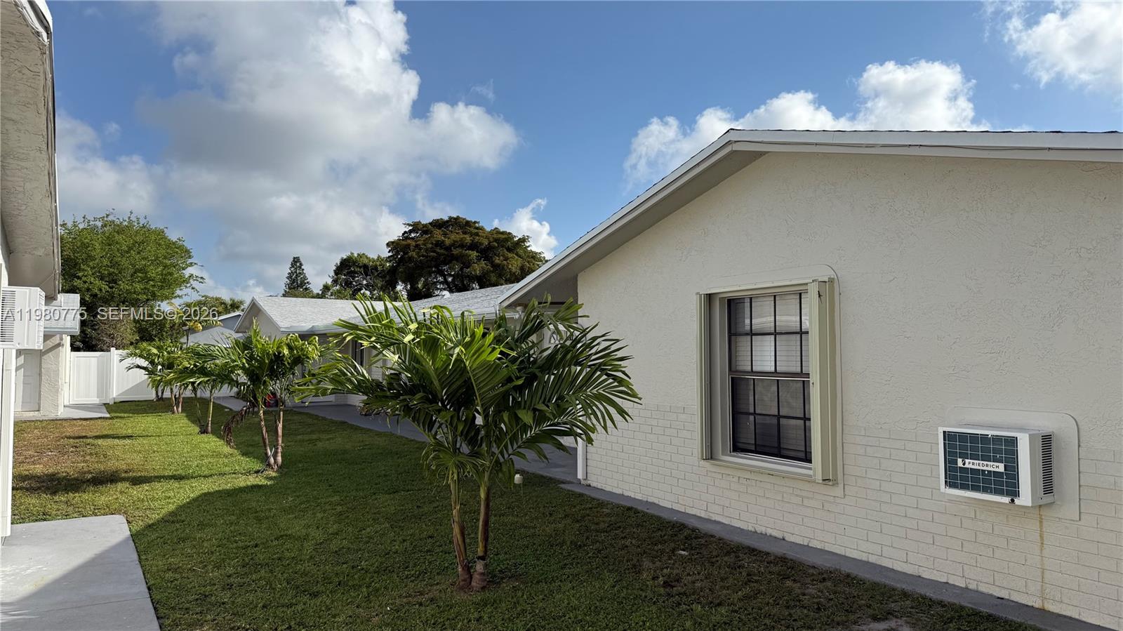 220 NW 12th St Pompano Beach, FL 33060