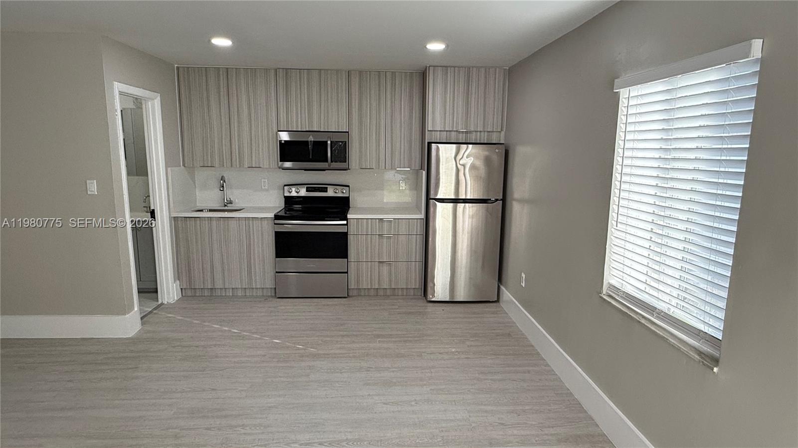 220 NW 12th St Pompano Beach, FL 33060