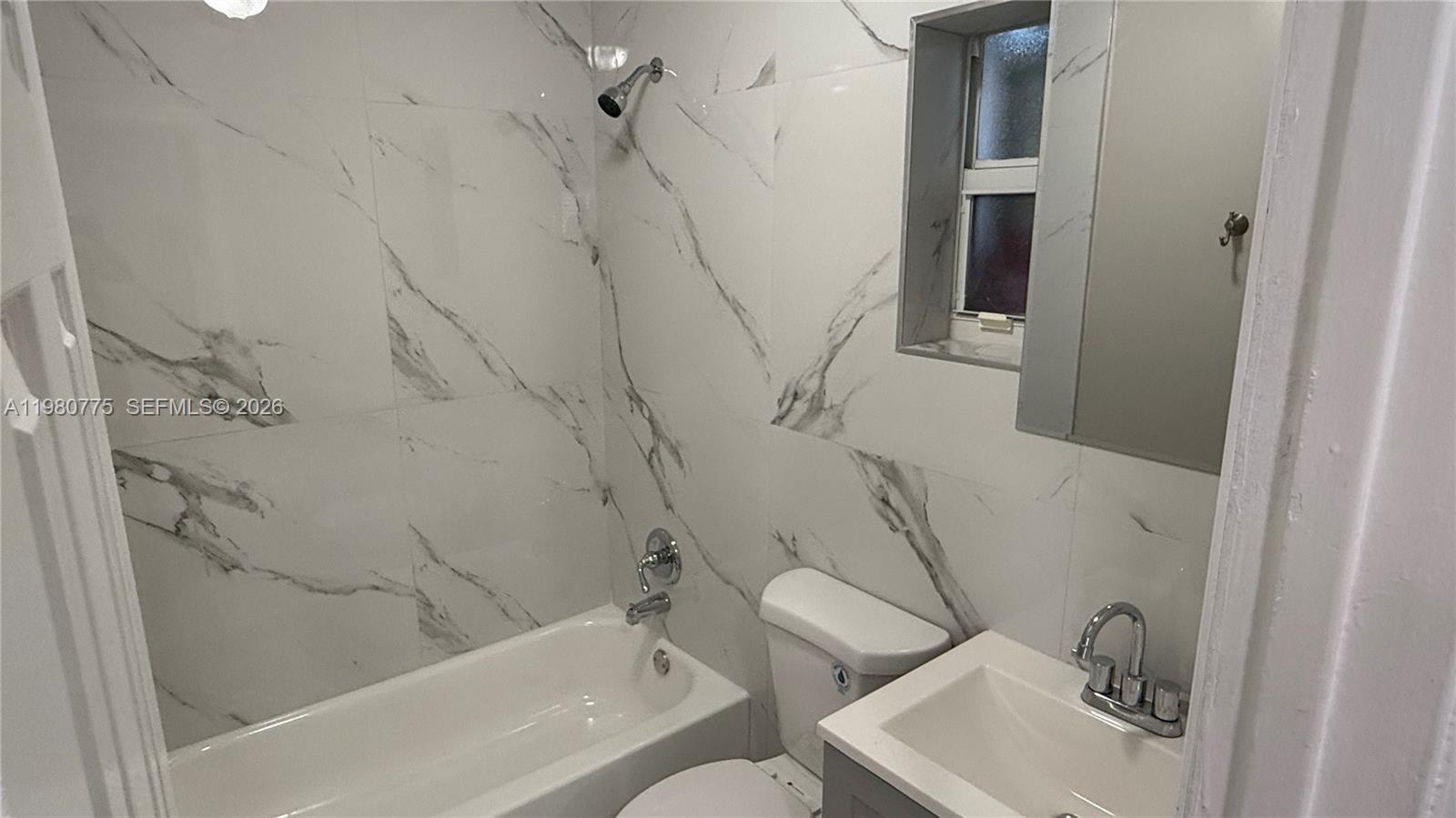 220 NW 12th St Pompano Beach, FL 33060