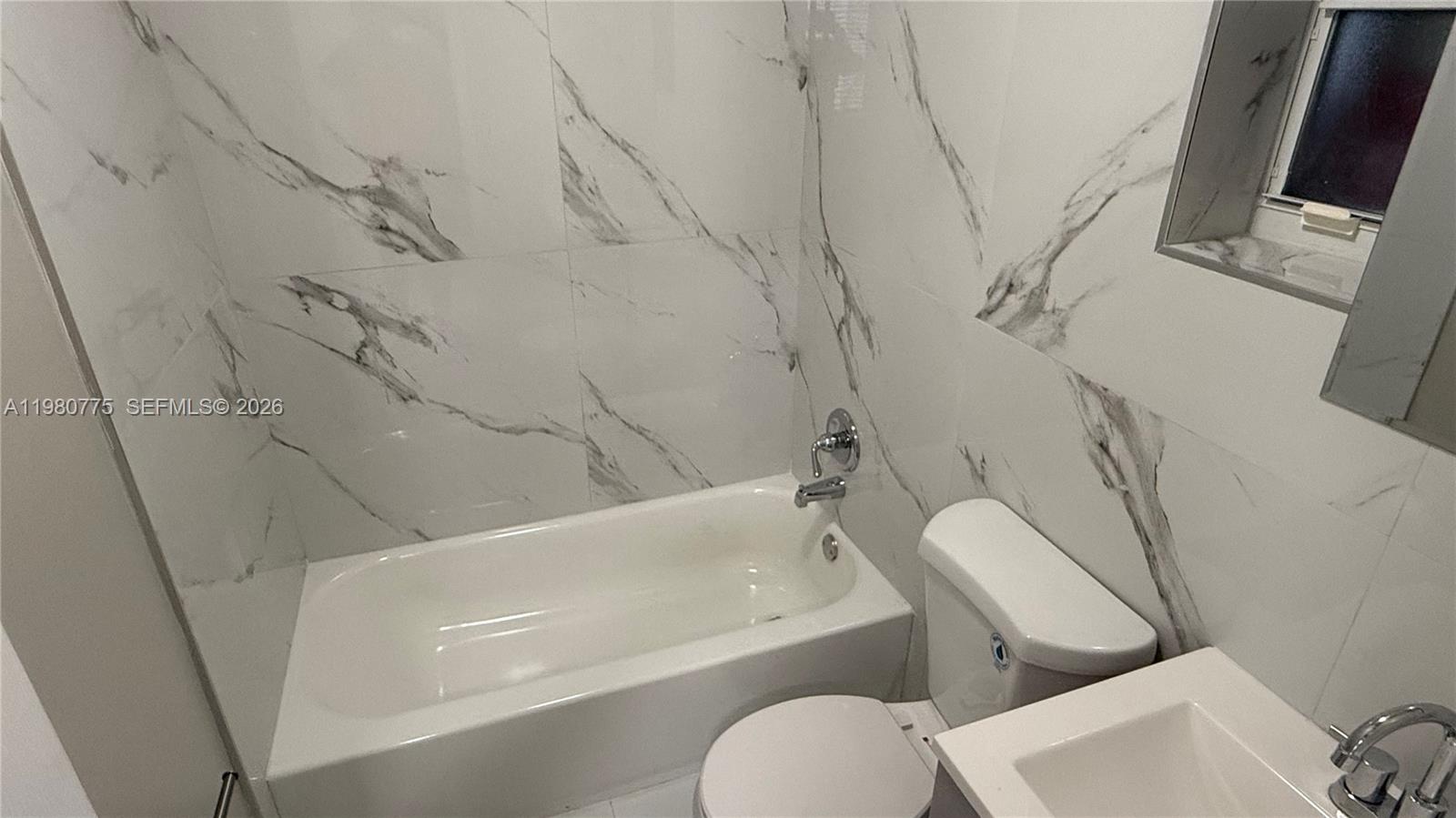 220 NW 12th St Pompano Beach, FL 33060