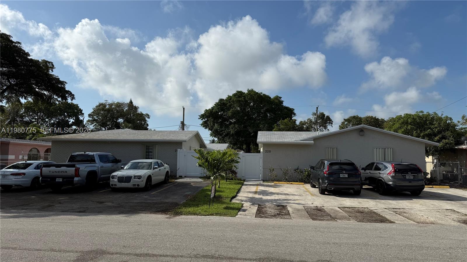 220 NW 12th St Pompano Beach, FL 33060