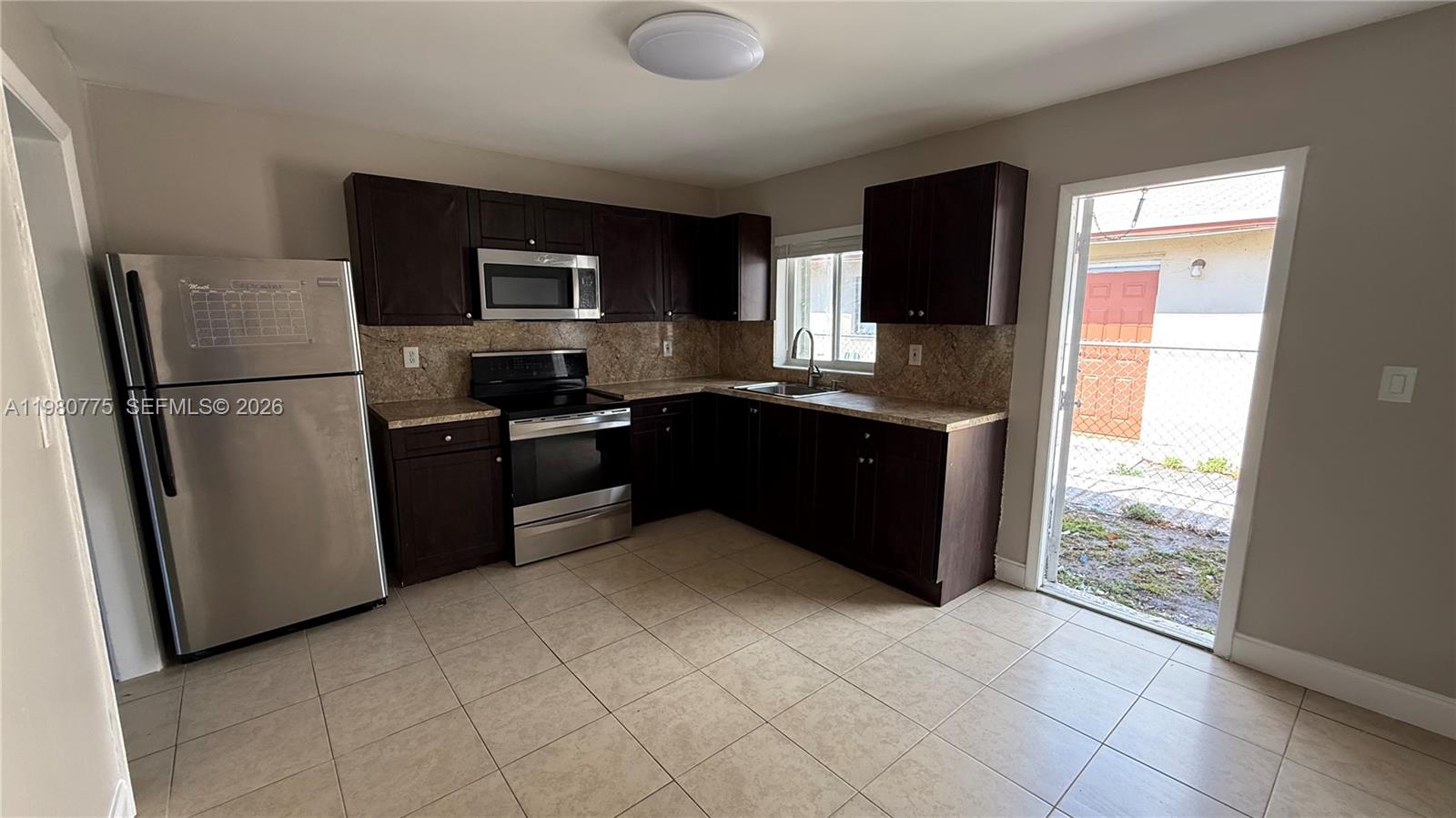 220 NW 12th St Pompano Beach, FL 33060