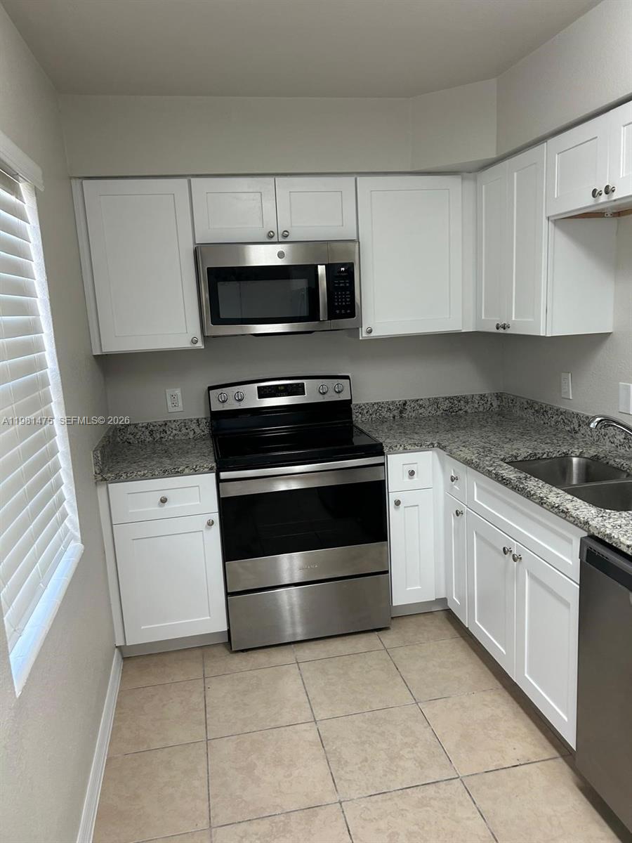 570 Dalton Blvd Port Charlotte, FL 33952