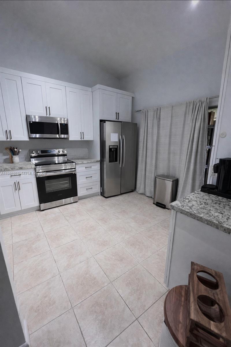 1021 NW 79th Ave Plantation, FL 33322