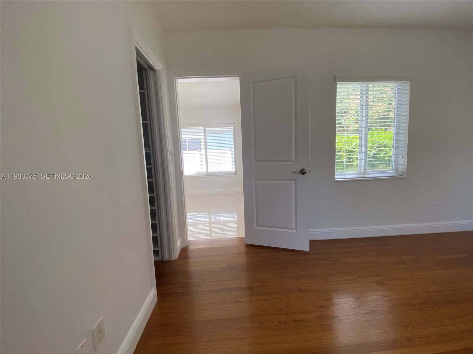 5767 SW 35th St Miami, FL 33155