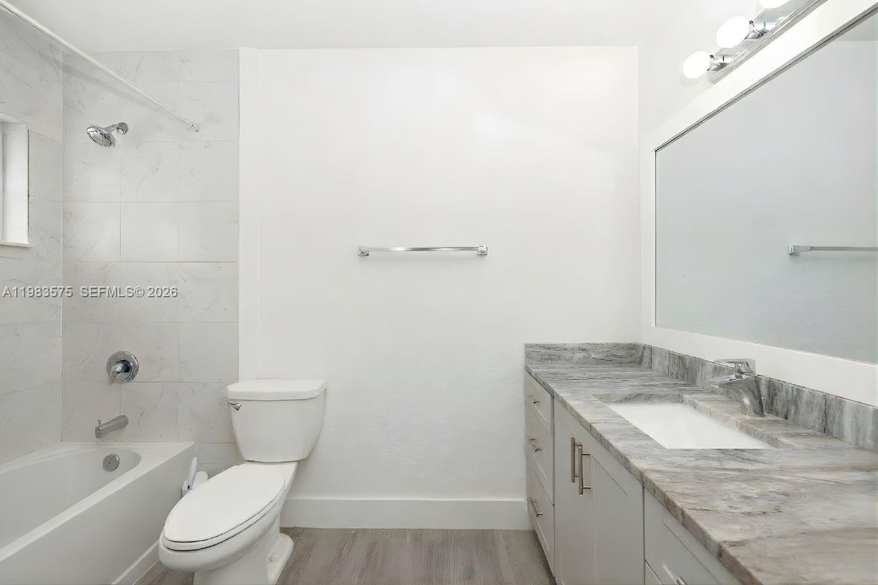 2419 NW 101st St Miami, FL 33147