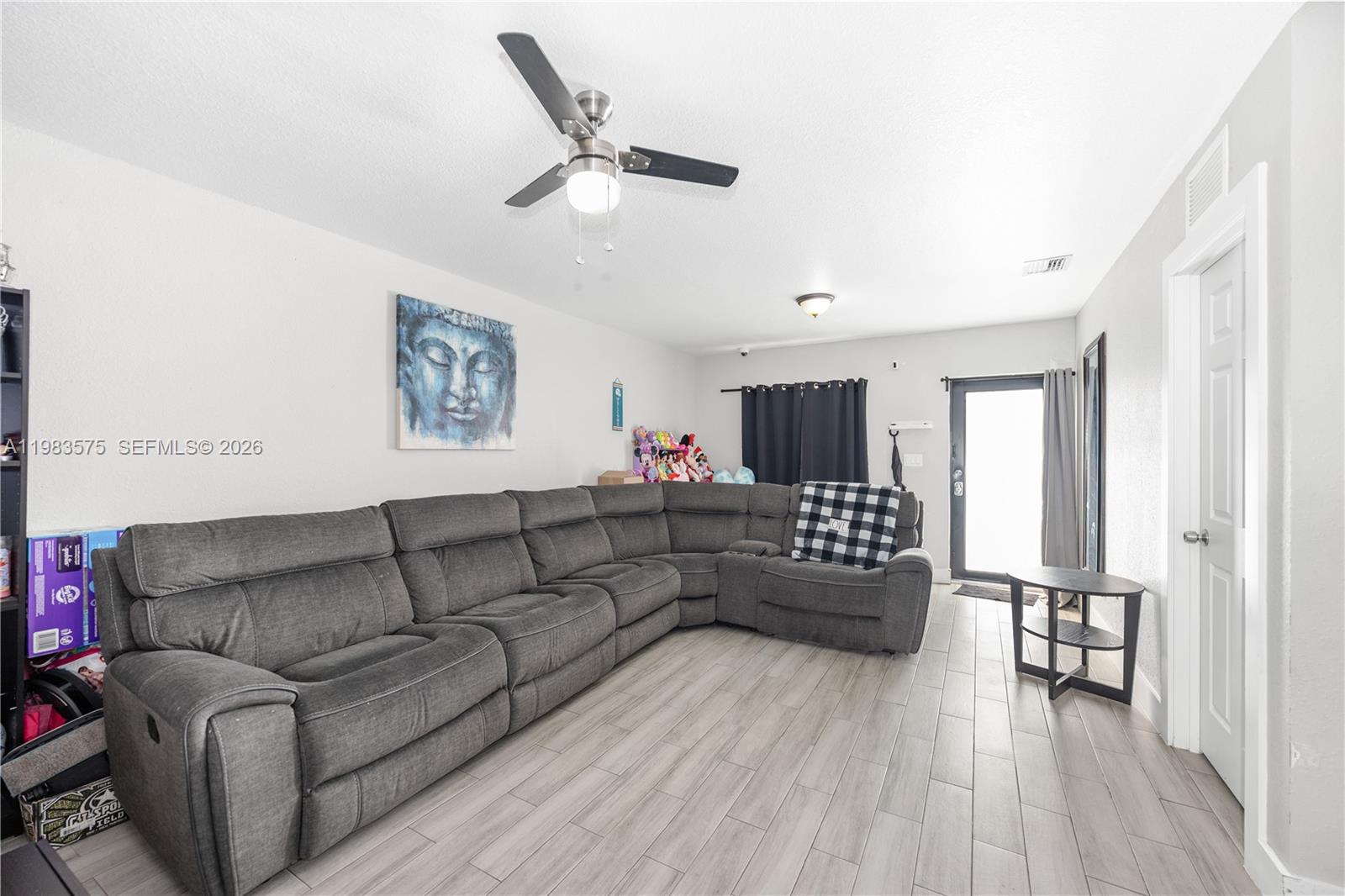 2419 NW 101st St Miami, FL 33147