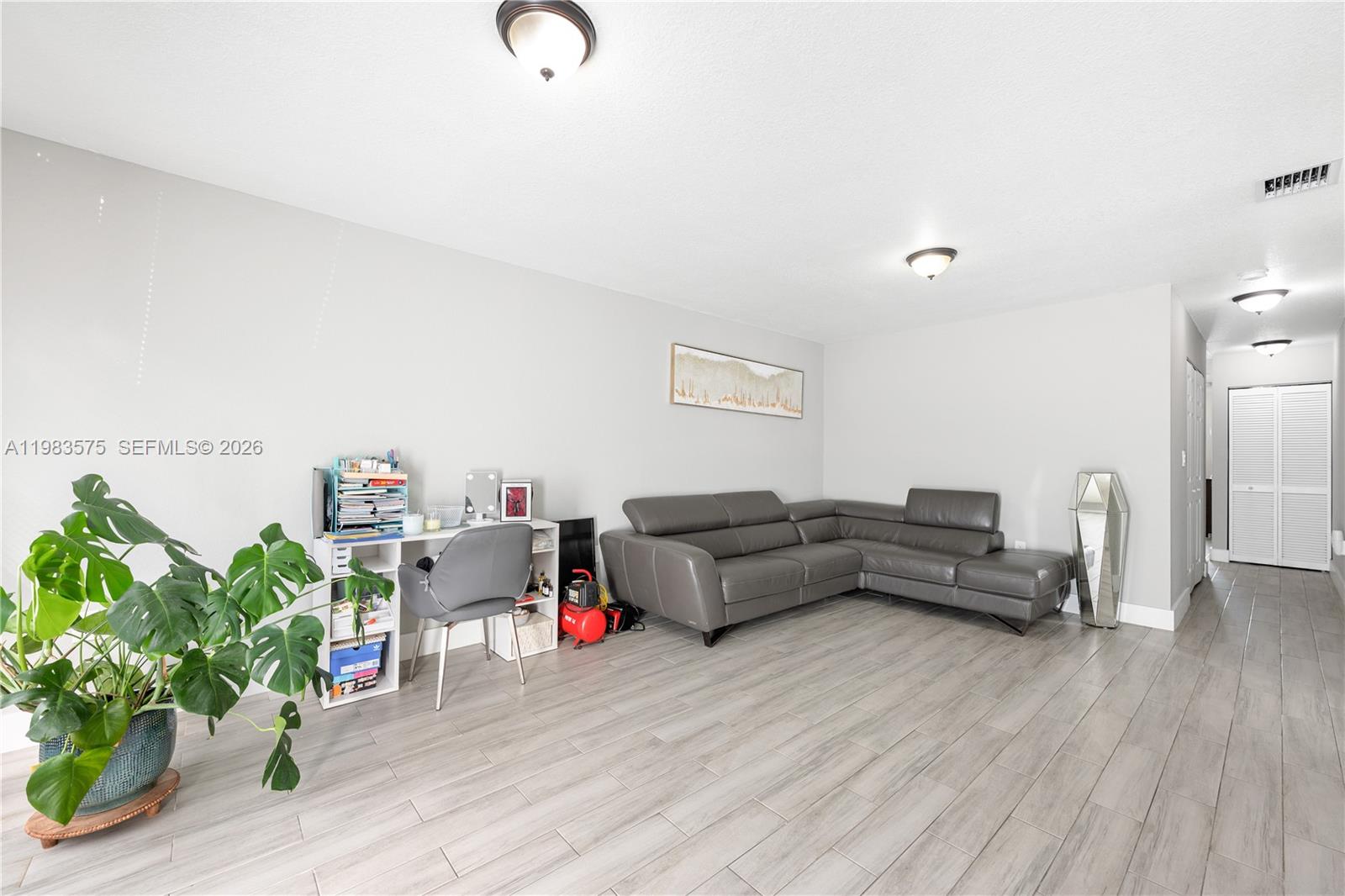 2419 NW 101st St Miami, FL 33147