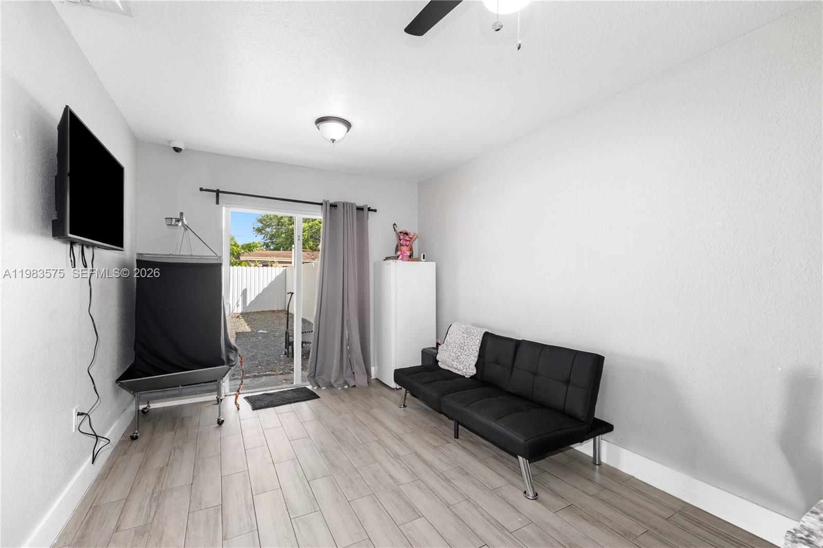 2419 NW 101st St Miami, FL 33147