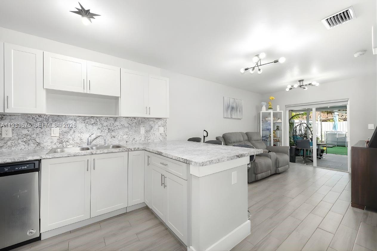 2419 NW 101st St Miami, FL 33147