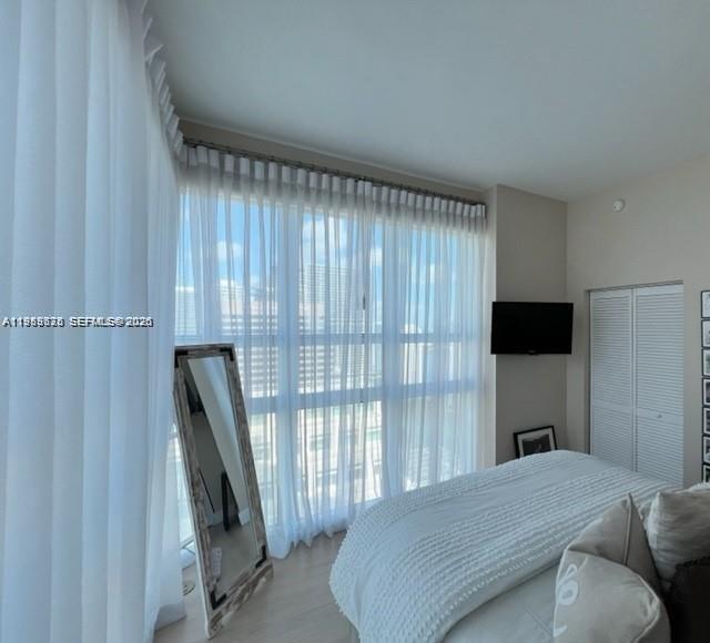 950 Brickell Bay Dr #4100 Miami, FL 33131