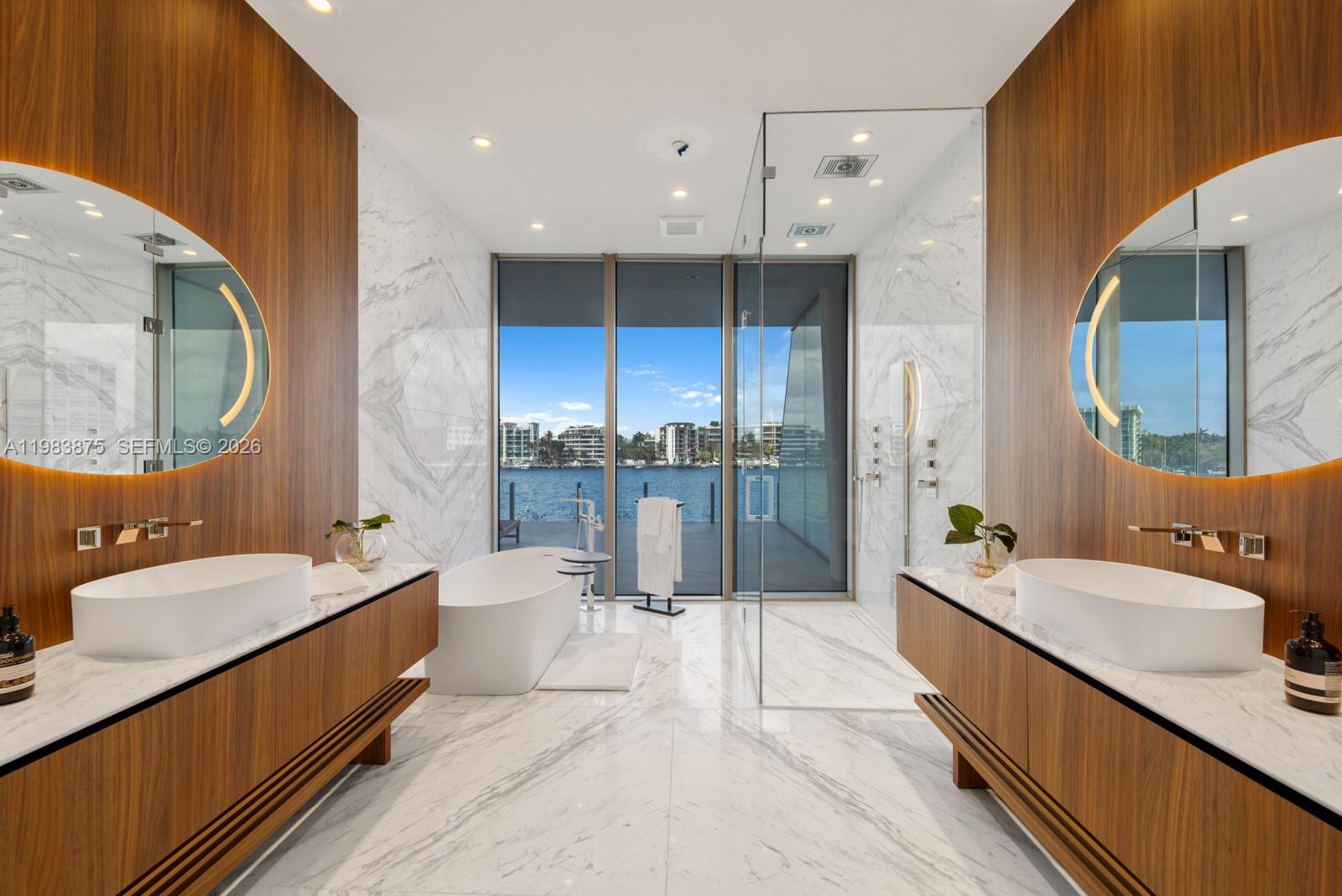 5 Grove Isle Dr #L205 Miami, FL 33133