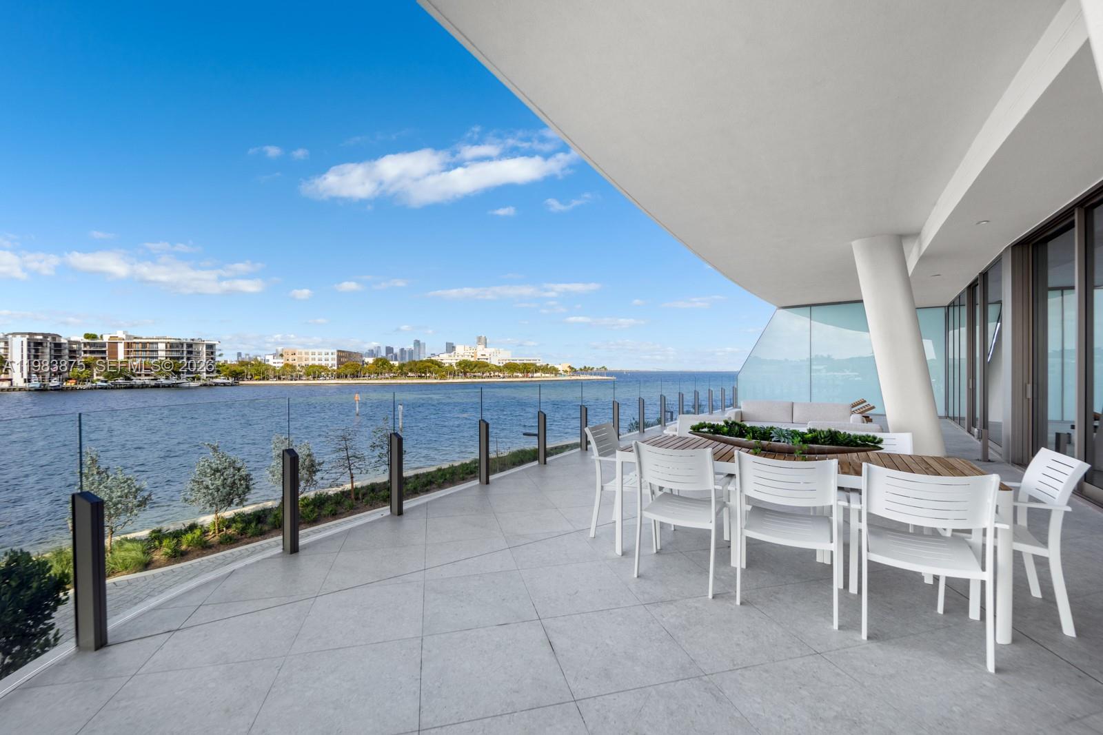 5 Grove Isle Dr #L205 Miami, FL 33133