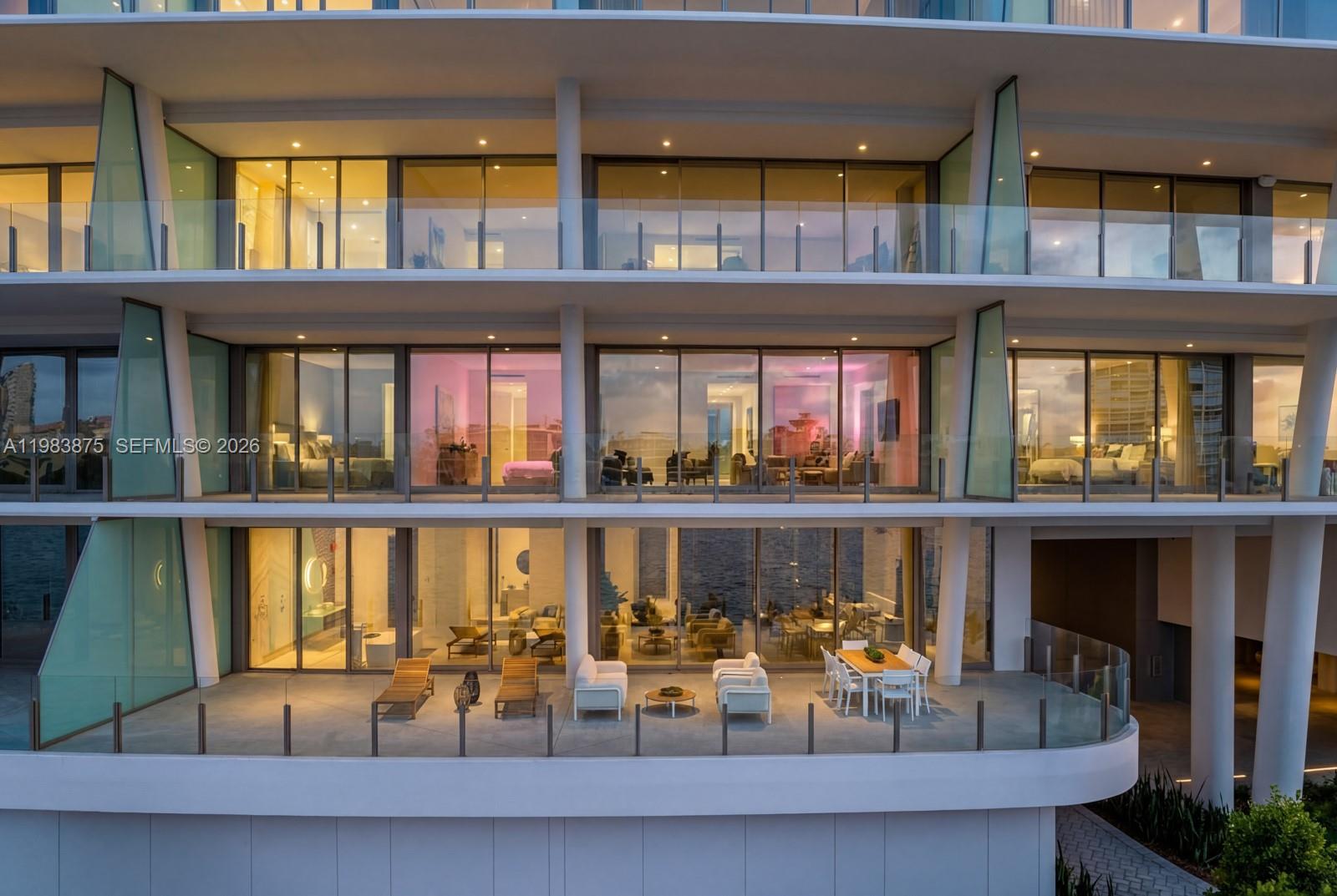 5 Grove Isle Dr #L205 Miami, FL 33133