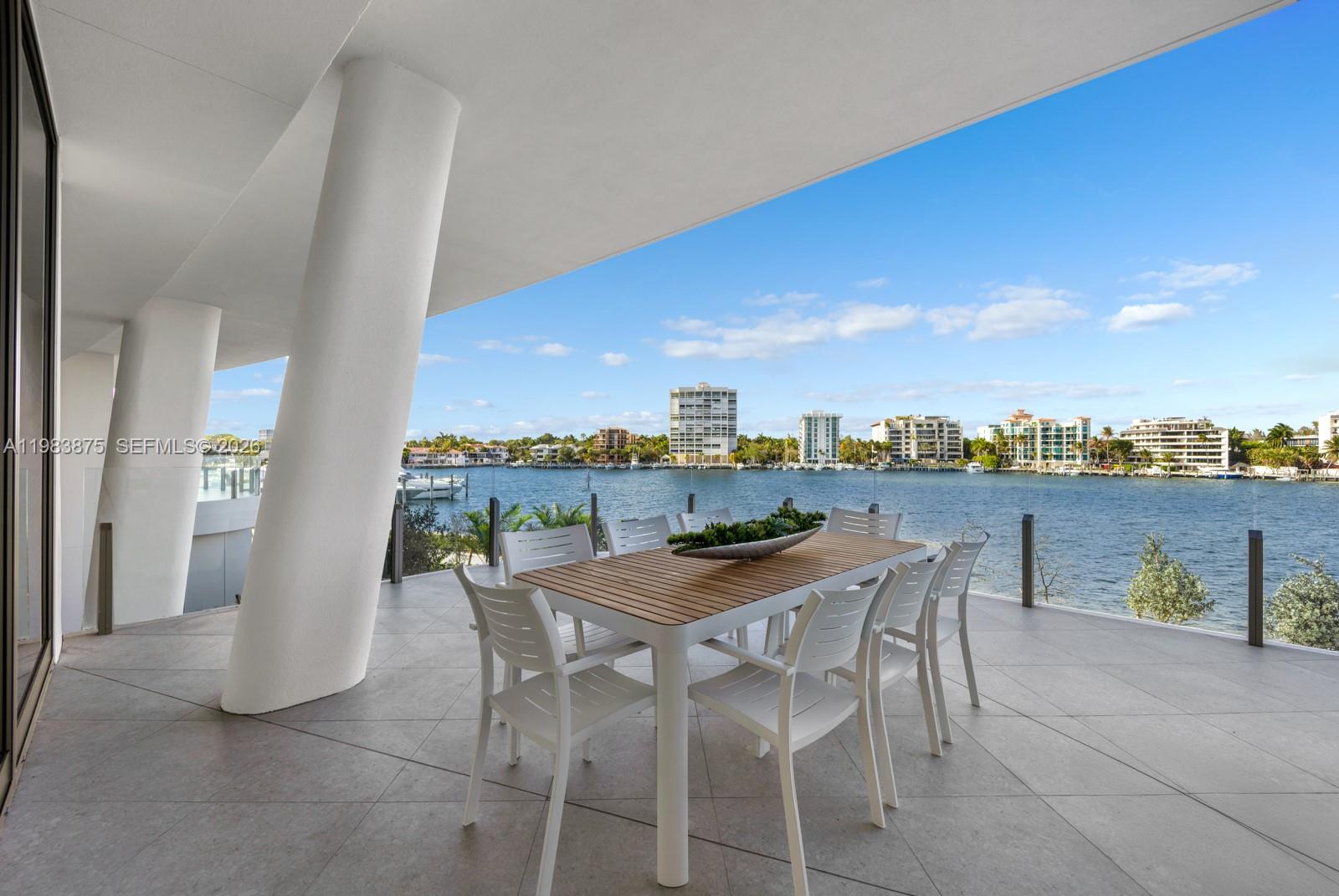 5 Grove Isle Dr #L205 Miami, FL 33133