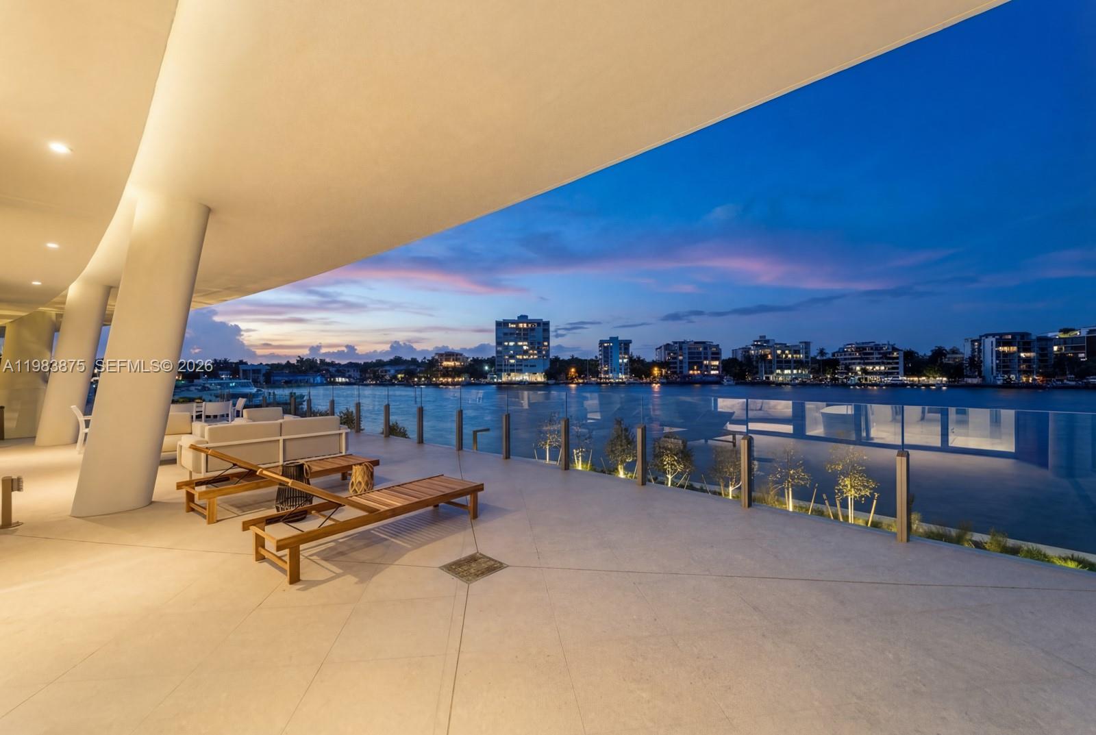 5 Grove Isle Dr #L205 Miami, FL 33133